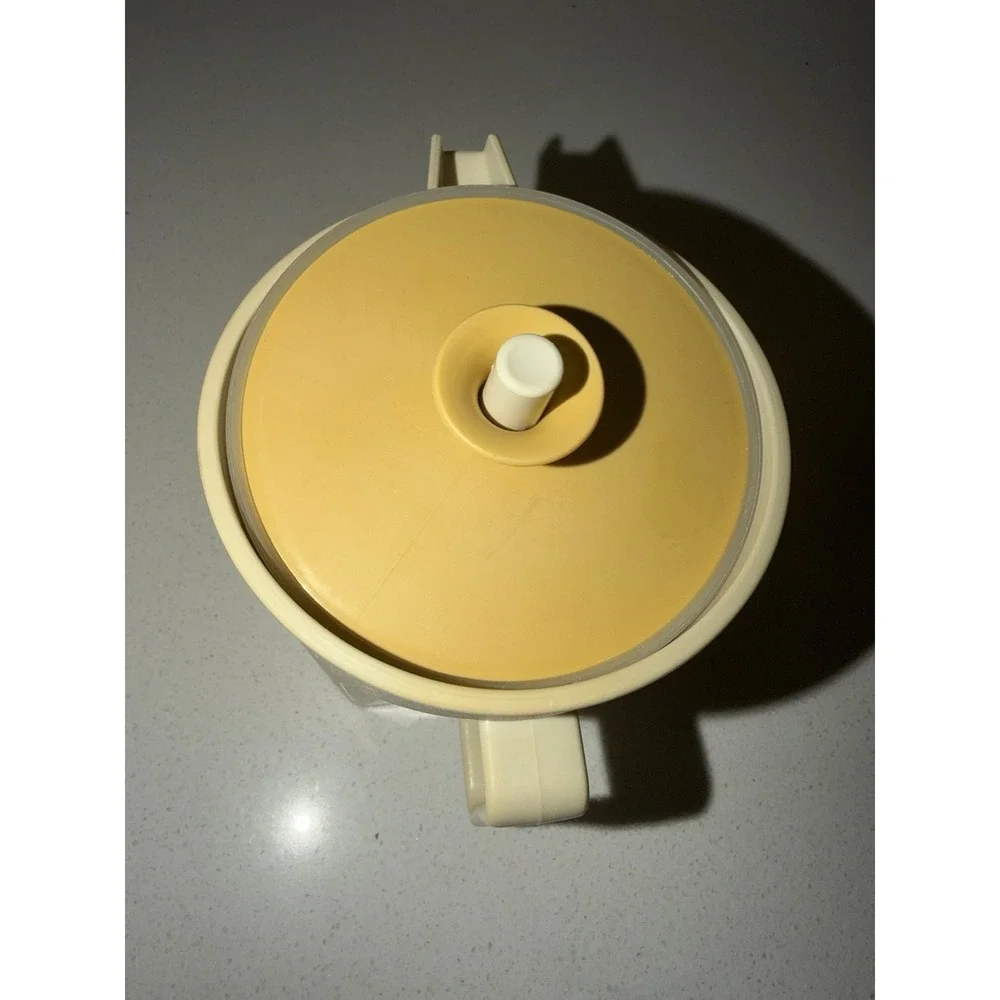 Vtg Tupperware Creamer Pitcher Almond Harvest Gold Push Button N Seal Lid 1414-2